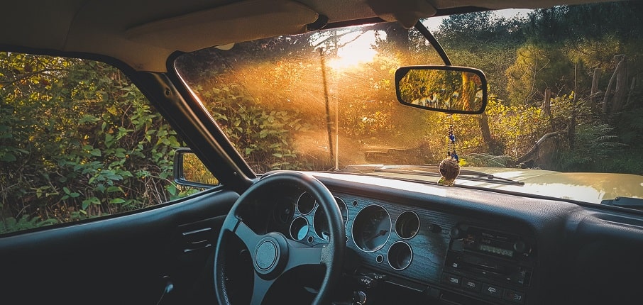 Why a Windscreen Repair is Better Than a Replacement?
